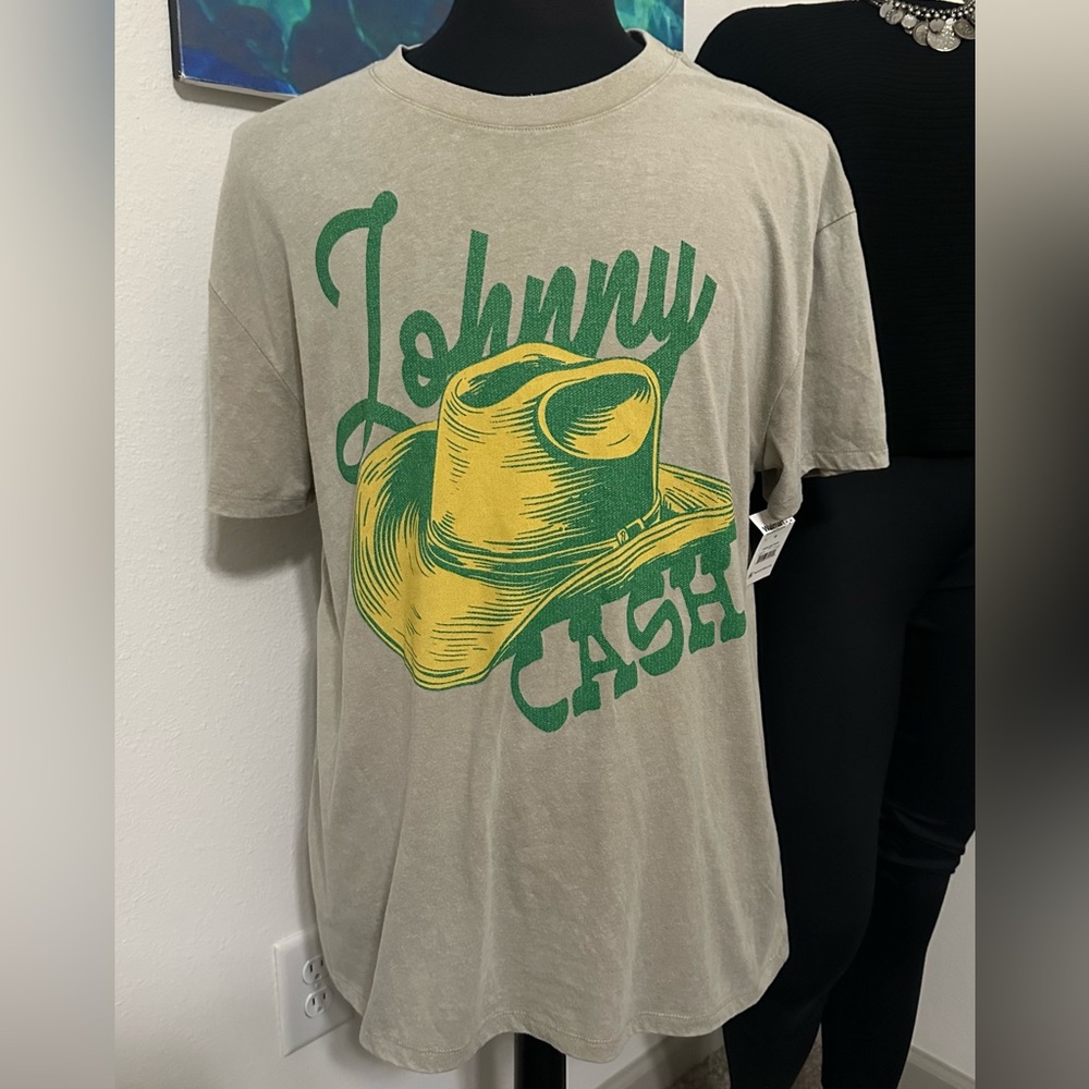 NWT! Johnny Cash Graphic Tee